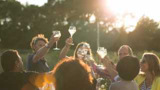 A group enjoying Côtes du Rhône wines