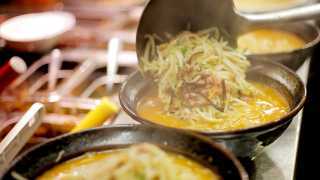 The best ramen in Toronto | Spicy red miso ramen being made at Ramen Isshin