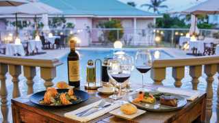 Saint Martin | Dining poolside in beautiful Saint Martin