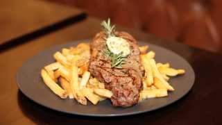 Folly Brewpub on College Street | A steak at Folly Brewpub