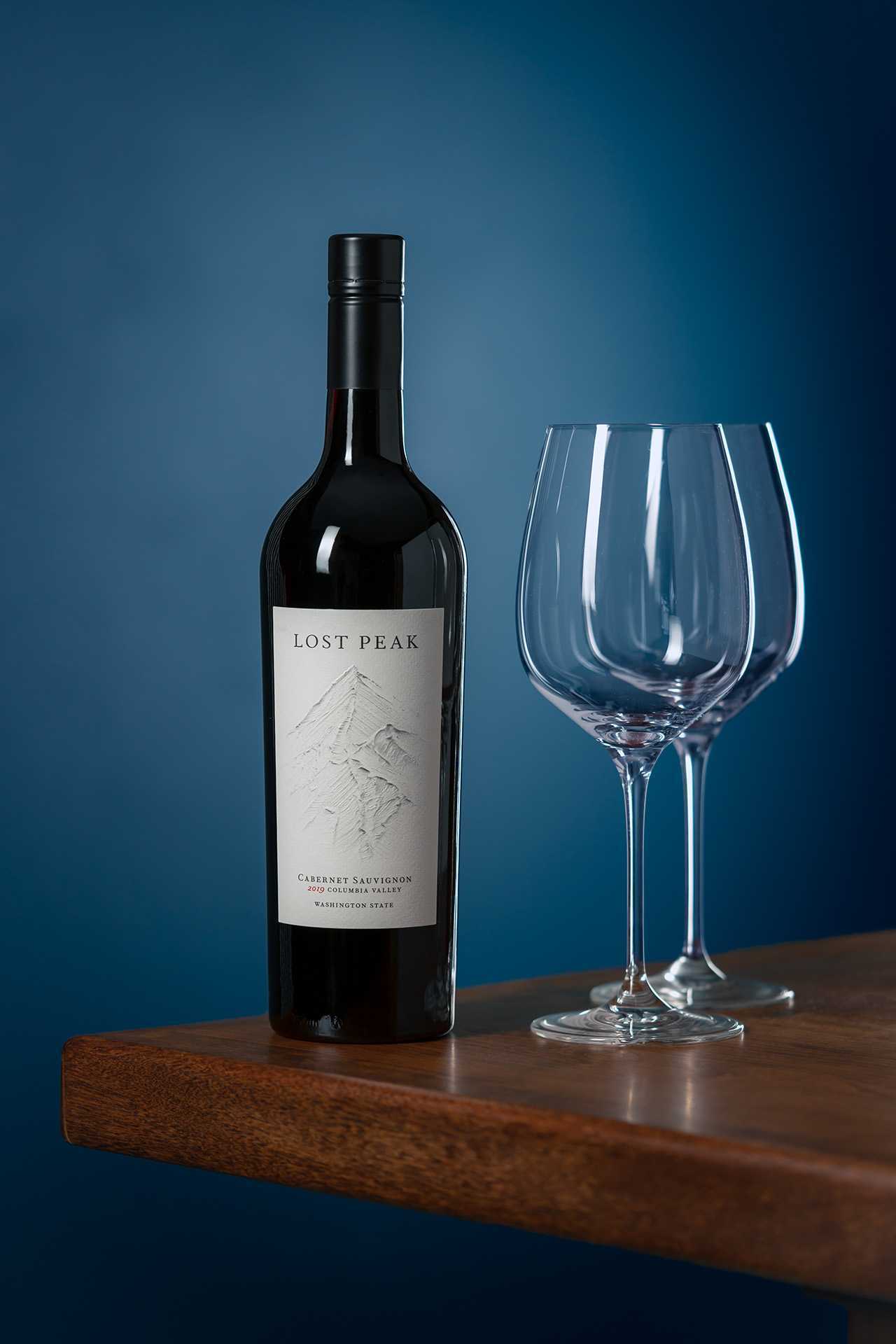 Lost Peak | Lost Peak wine with two glasses