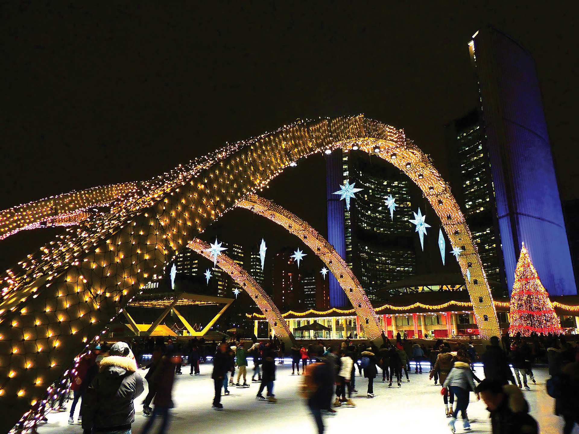 Toronto Christmas markets | Skating rink and lights at Fair in the Square at Nathan Philips Square