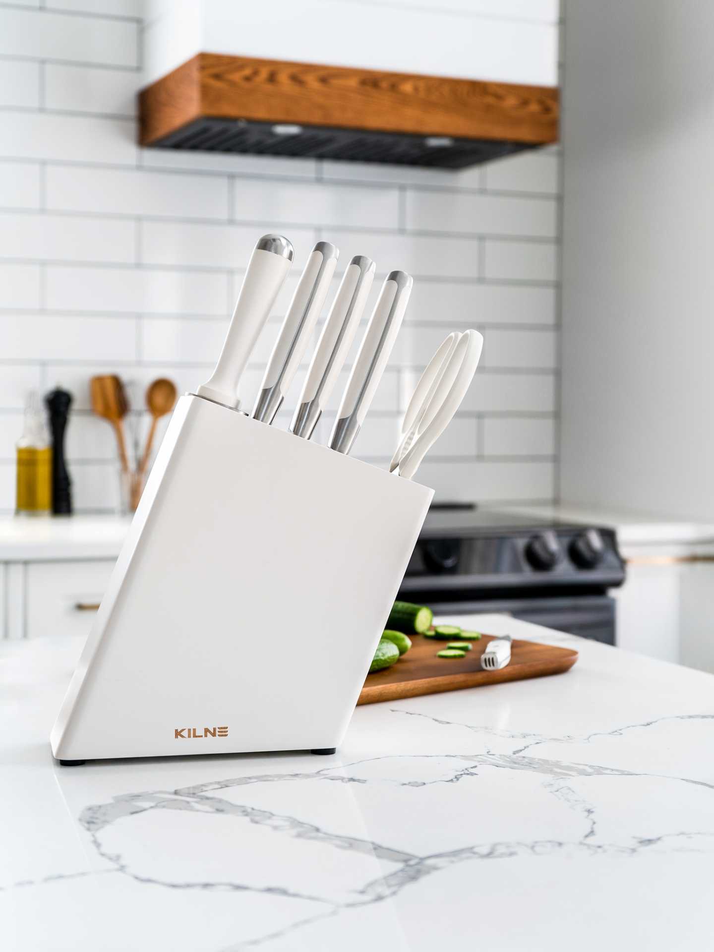 Kilne Ultimate Knife Set review | The white six-piece Kilne Ultimate Knife Set on a white counter