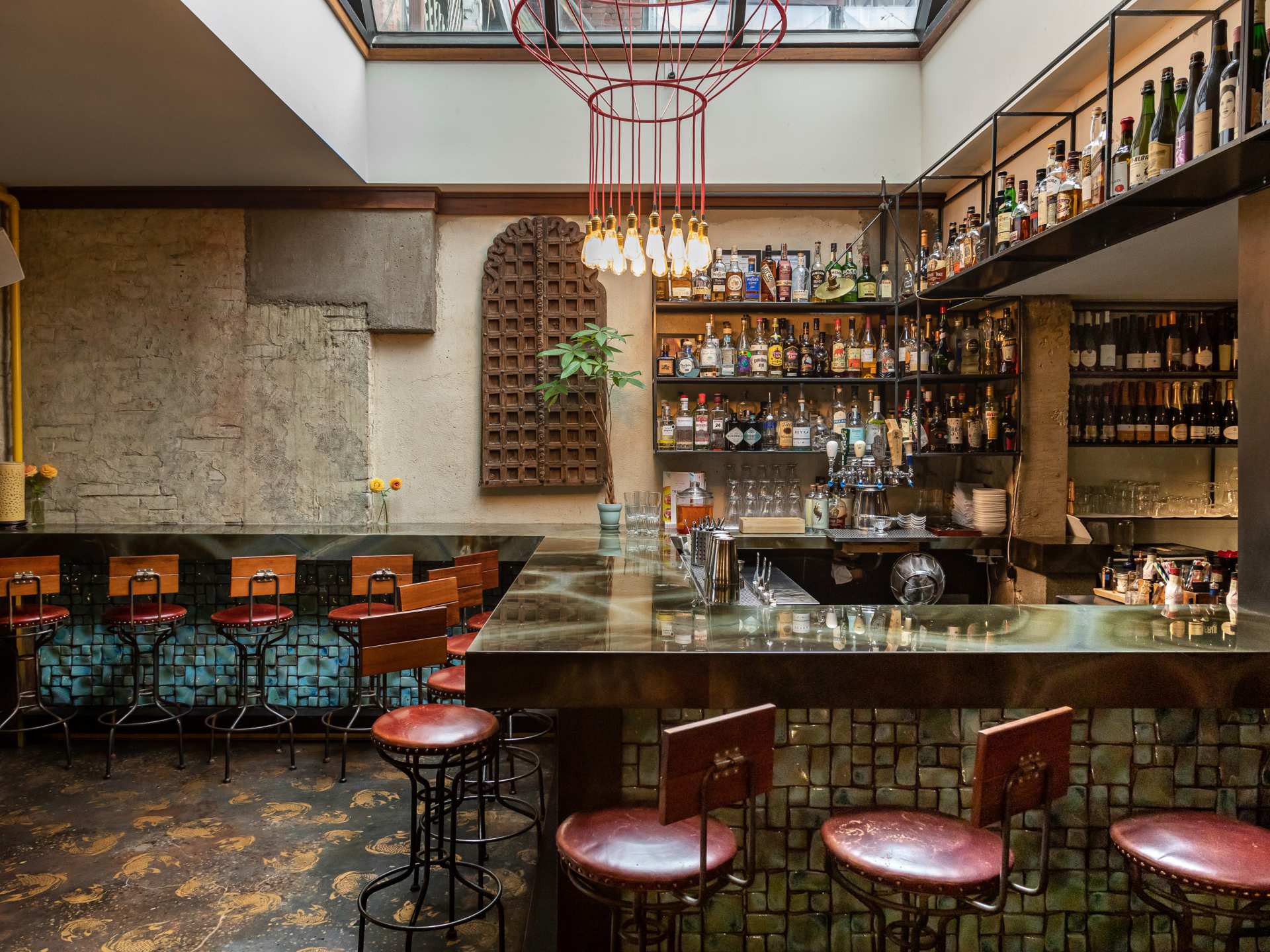 Best restaurants Toronto | The dining room and bar inside DaiLo