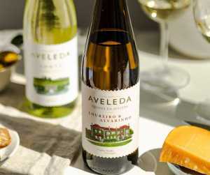 Aveleda Loureiro & Alvarinho Vinho Verde white with cheese