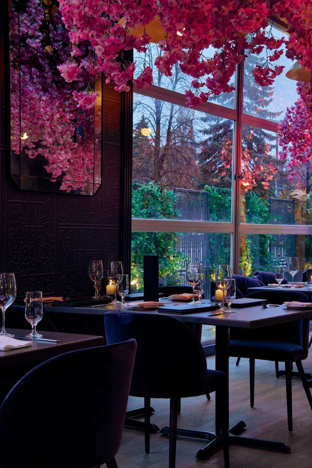 Via Allegro Ristorante | Nighttime inside the glass-enclosed heated patio